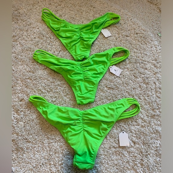 Green scrunch butt bikini triangle top small medium NWT New - Picture 9 of 12